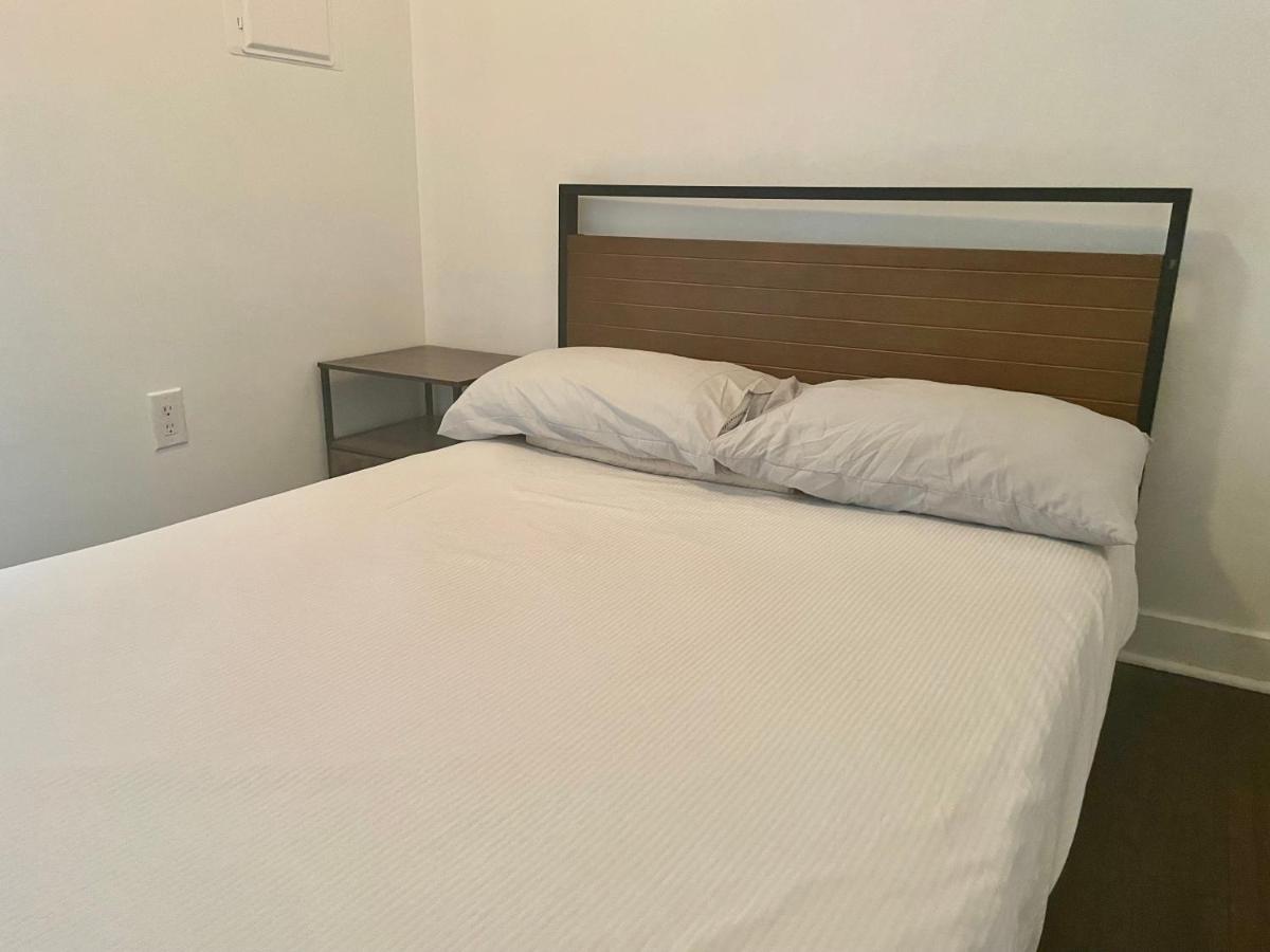 Three Br Condo Step To Cn Tower Rogers Center With Free Parking Торонто Экстерьер фото