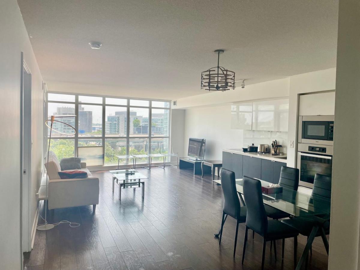Three Br Condo Step To Cn Tower Rogers Center With Free Parking Торонто Экстерьер фото