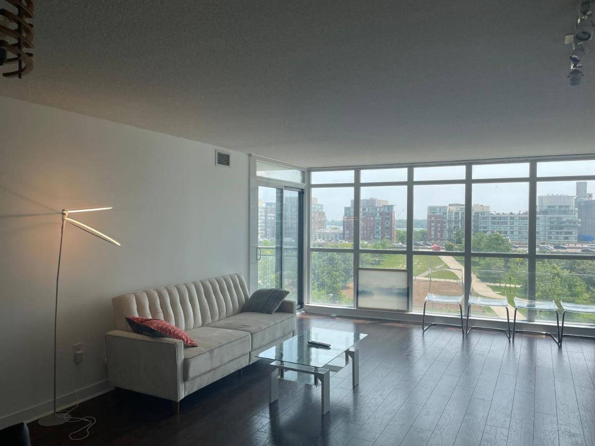 Three Br Condo Step To Cn Tower Rogers Center With Free Parking Торонто Экстерьер фото