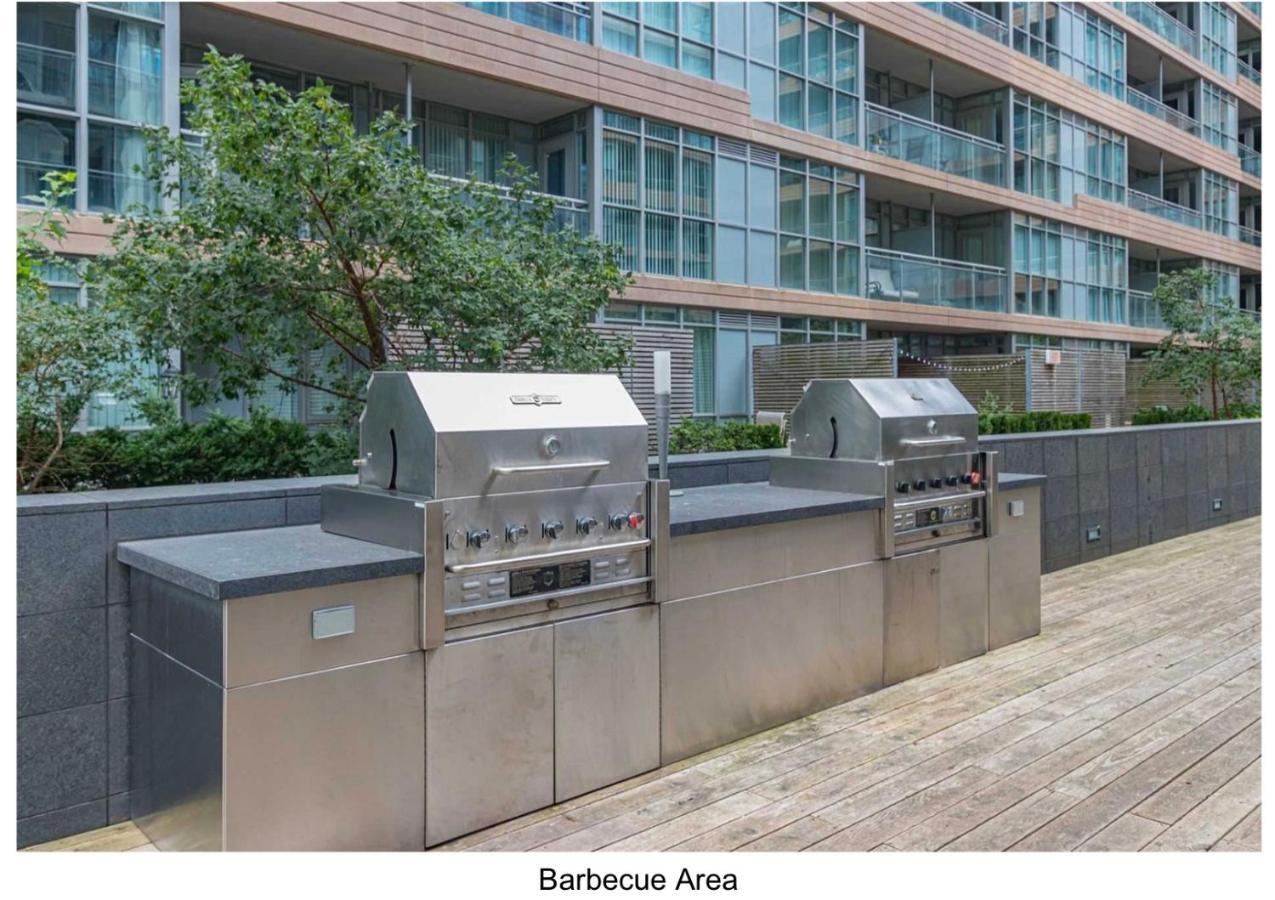 Three Br Condo Step To Cn Tower Rogers Center With Free Parking Торонто Экстерьер фото